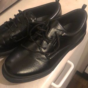 Boys size 4 dress shoes